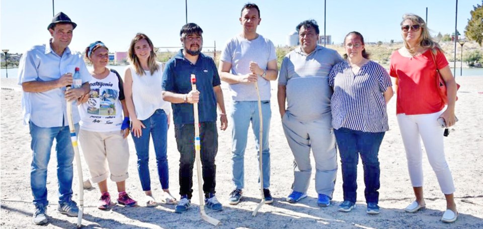Con rotundo éxito fue presentado el Palín en la Laguna Chiquichano. Luego del almuerzo, se realizó un charla explicando el reglamento.
