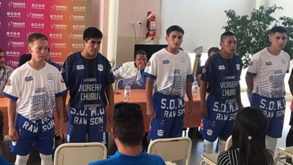 El elenco capitalino, que jugará por primera vez en la Liga del Valle en 1ra división, presentó su indumentaria.