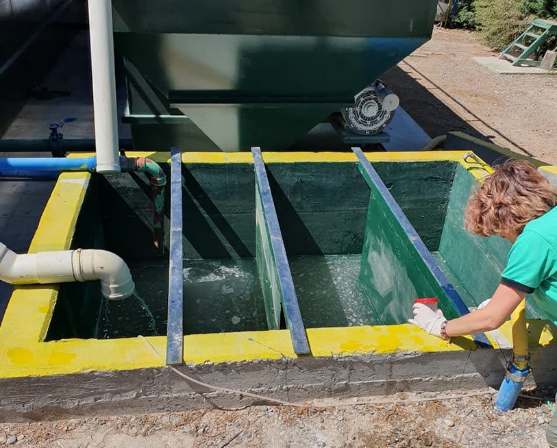 Muestra. Los técnicos de Ambiente en plena inspección. 
