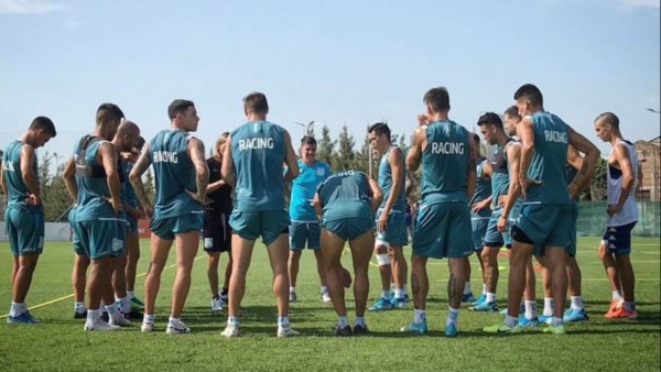 Los jugadores de la Academia recibió de parte del cuerpo técnico las rutinas diarias que deberán seguir mientras dure el cese de actividades.