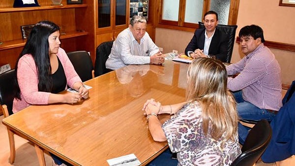 El cónclave entre Adrián Maderna y los diputados provinciales de Trelew se desarrolló en el despacho del intendente.