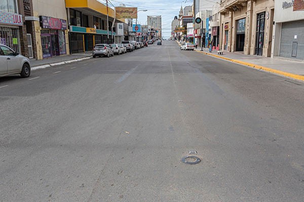 Calles vacías. Así lució Comodoro Rivadavia durante las primeras horas de este sábado.