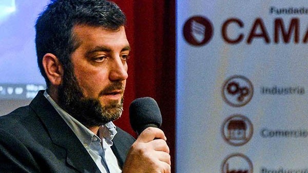 Pablo Tedesco, presidente de la FECh, firmó las notas enviadas.
