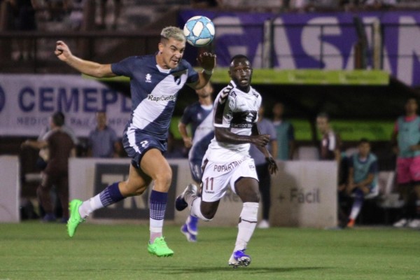 Alvarado derrotó a Platense 2 a 0 con goles de Santiago Giordana a los 4 y 45 minutos del segundo tiempo.