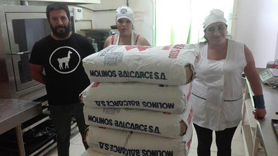 La donación fue destinada  al merendero “Manitos solidarios” y  al comedor barrial del barrio INTA.