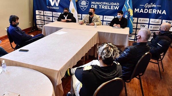 Cumbre. López presidió una nueva reunión con sectores del comercio.