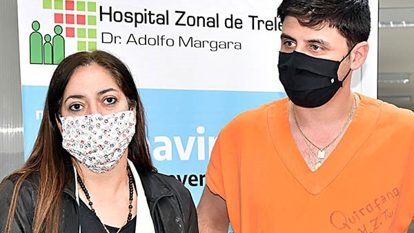 Dúo. González (izquierda) junto con Castiñeira en su presentación.