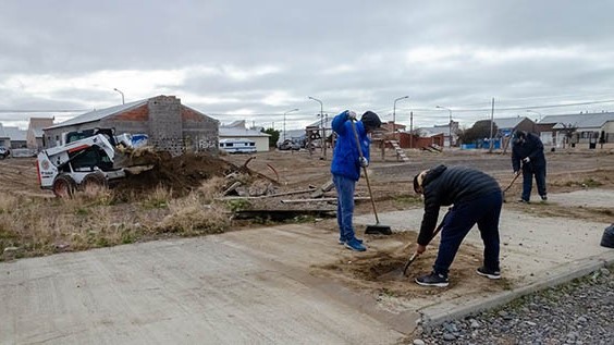Se realizan trabajos de mantenimiento, erradicación de mini basurales y limpieza de espacios públicos.