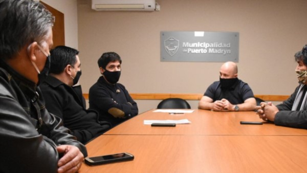Sastre se reunió con representantes de instituciones religiosas, que hoy retomarán sus actividades.