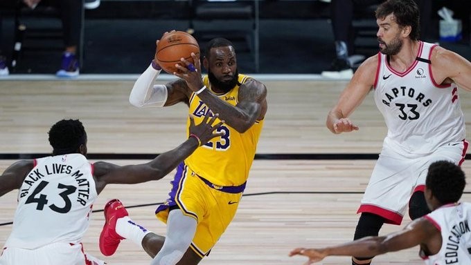 Los Raptors acumulan once victorias consecutivas contra los Lakers. ¿Última vez que ganaron los Lakers fue en 2014, con Kobe Bryant en cancha.