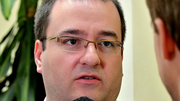 Desde el ministro de Familia repartiran alimentos a los municipios.
