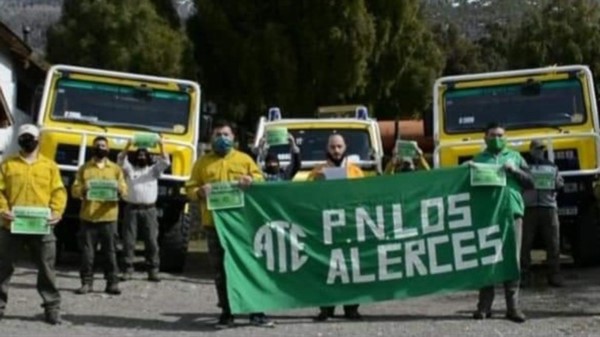 Trabajadores en lucha. Piden aumentos y pases a planta.