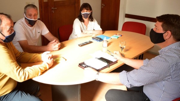 Biss recibió a referentes del Hospital “Santa Teresita” de Rawson.