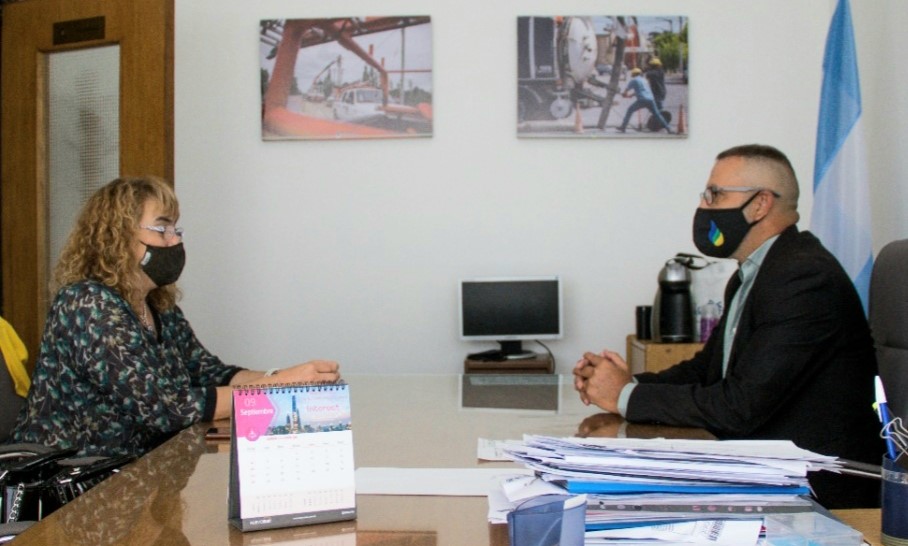 Cooperativa de Trelew trabaja con Educación para poner a punto colegios