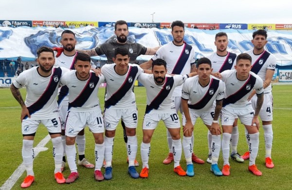 Brown viene de perder en Jujuy y recibirá a Instituto con público en el Conti.