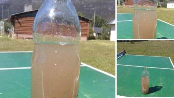 El vecino Luis Rocha hizo esta foto donde denuncia el estado del agua.
