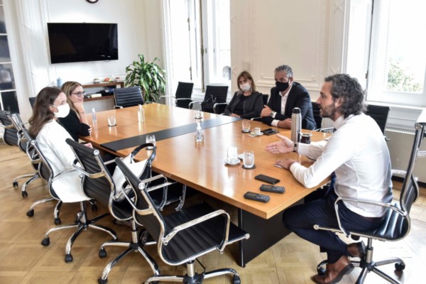 Cafiero, reunido en Casa Rosada con los representantes de Amnistía, por la situación en Formosa.