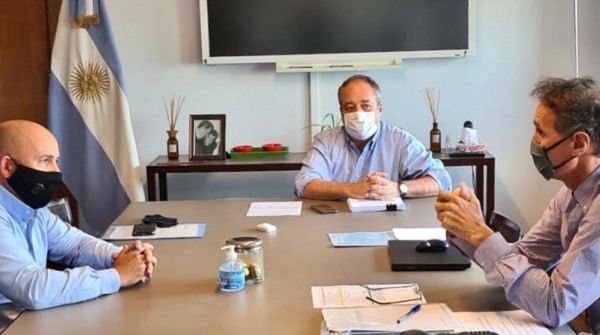 Charlas. El intendente de Madryn presentó siete proyectos. 