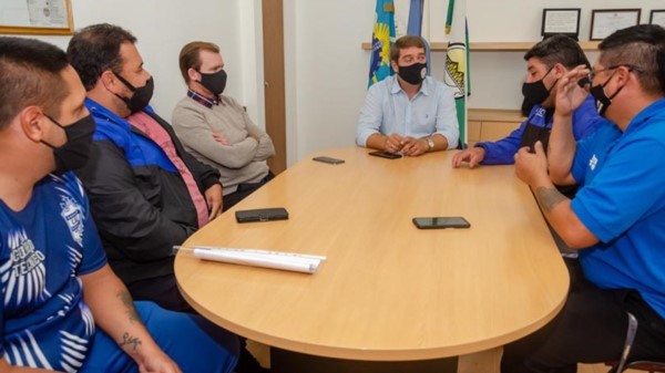 El intendente de Rawson recibió a referentes de Defensores del Parque.