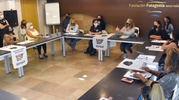 El debate se llevó adelante en las instalaciones de la Fundación Tercer Milenio de Trelew.
