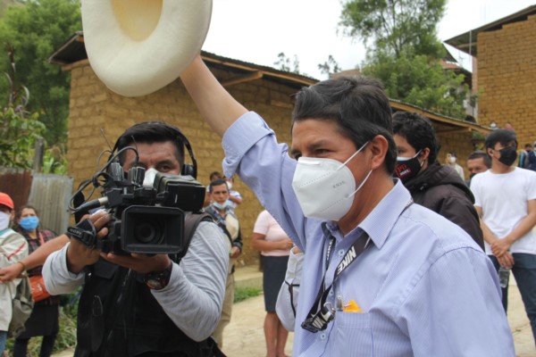 El sindicalista de izquierda Pedro Castillo parecía asegurarse un lugar en la segunda vuelta por la Presidencia de Perú.