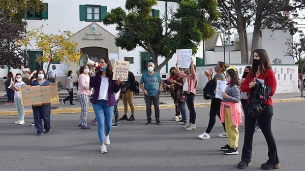 Los padres exigen que haya más presencialidad en la educación.