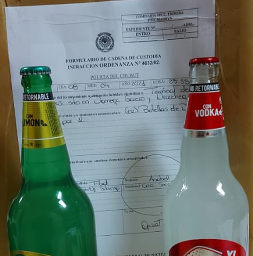 Las bebidas alcohólicas dentro de la unidad fueron confiscadas.