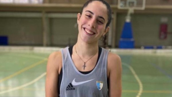 La chubutense Megan Ritson entrena en el CENARD con el Seleccionado Argentino de Hockey Pista.