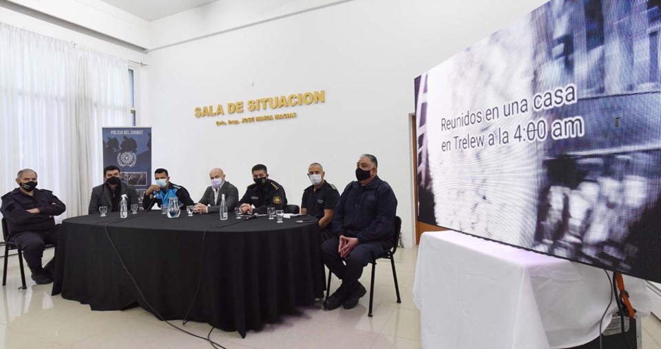 El ministro de Seguridad puso el foco en el Artículo 205, tras la gran cantidad de fiestas clandestinas.