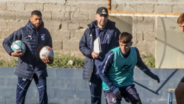 El nuevo DT de Brown se presentó y dio sus conceptos de lo que intentará transmitirle a sus jugadores.