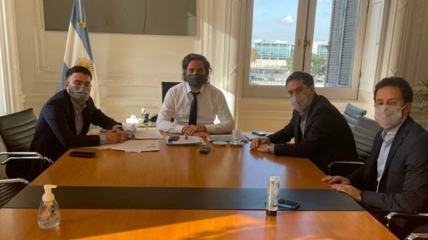El intendente Luque junto al ministro Cafiero y Julián Leunda.