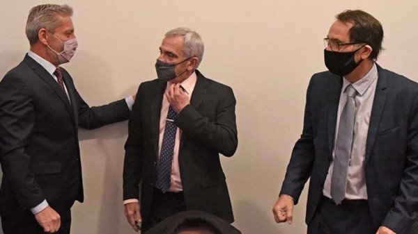 Arcioni recibió ayer a los ministros del Superior Tribunal de Justicia.