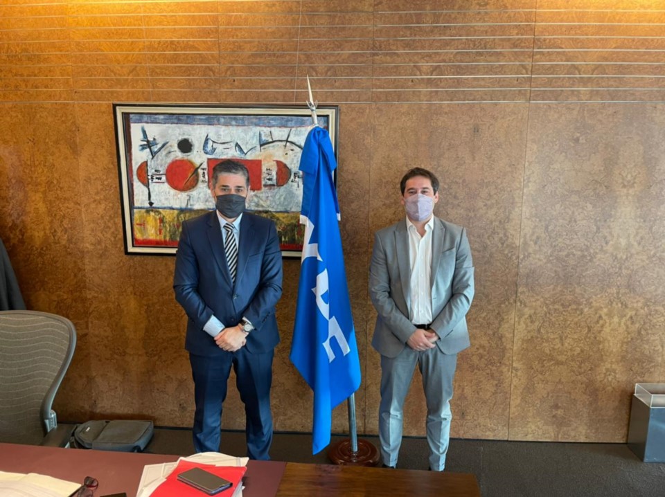 El intendente de Comodoro se reunió con el presidente de YPF por el ...