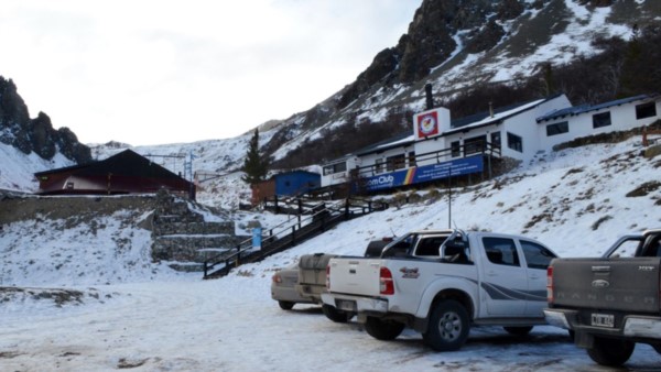Poca nieve. El Centro de Esquí La Hoya cerró sus puertas y no hay fecha precisa de retorno a la actividad.