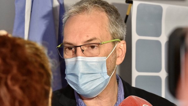 El anuncio del ministro de SAlud luego de la asunciñon de directores.