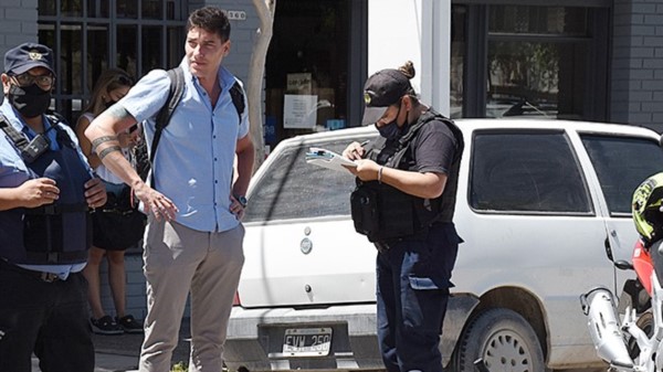 El accidente sucedió después del mediodía en pleno centro de Trelew.