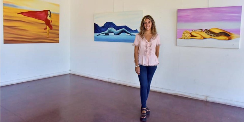‘La luz que refleja tus colores’, obra de Martina Barcia, una joven artista local que expone por primera vez.