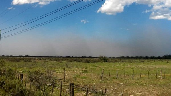 Una gran nube de cenizas se observó ayer sobre la costa y el Valle.
