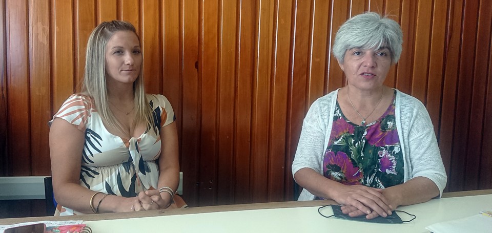 Responsables. Álvarez Ferranti (izquierda) e Iralde explicaron cómo será el operativo en Chubut y los datos a tener en cuenta por los vecinos.