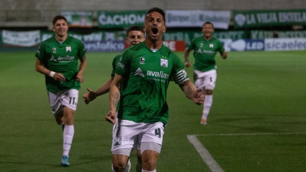 Gol y emoción para Hernán Grana. Perdió a su mamá este año, desde 2021 no convertía y, con 37 años, posiblemente haya estado jugado su último partido en Ferro.
