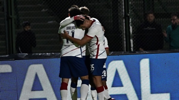 El elenco de Insúa triunfó en 4 de los últimos 5 y está a 3 puntos de la clasificación a la Sudamericana.