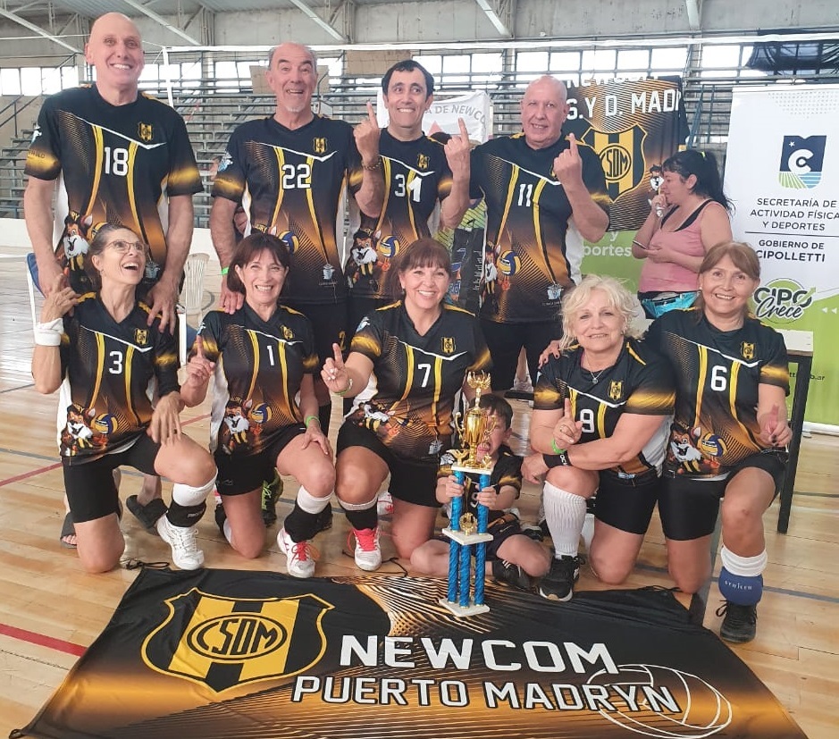 El equipo +50 de Deportivo Madryn.