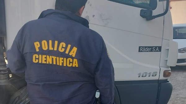 La víctima fue interceptada por dos personas movilizadas en una moto.