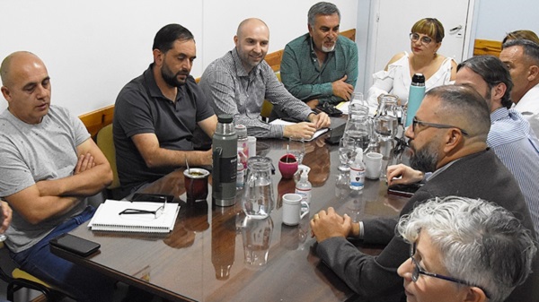 Instancias de la reunión entre el Concejo y la Cooperativa  de Trelew.