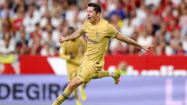 Robert Lewandowski suma 13 goles en 12 partidos disputados en la Liga con el FC Barcelona.
