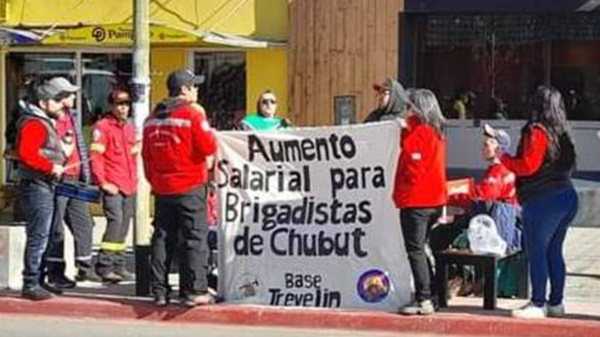 Los brigadistas se encuentran en estado de alerta en la Cordillera.
