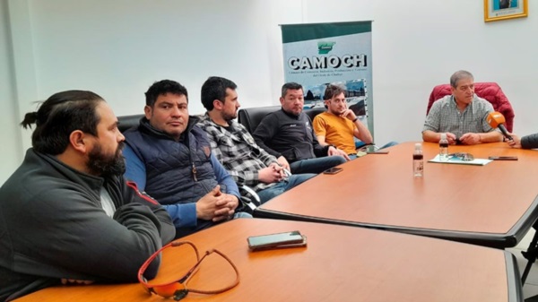 Los kiosqueros se reunieron con Bubas, para acordar horarios.