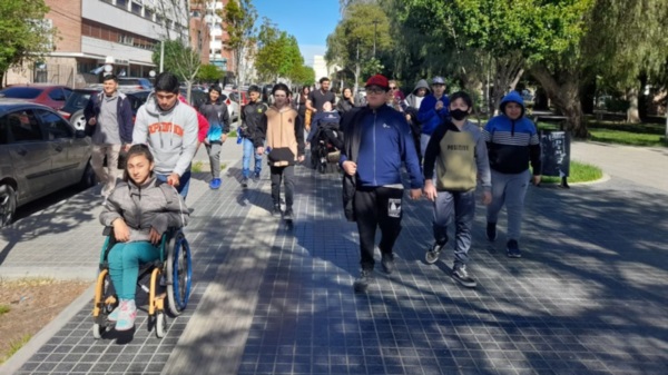 Por primera vez, alumnos de la Escuela Secundaria Integral 506 visitaron los edificios históricos de Trelew.