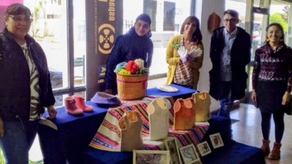 El objetivo es darle valor a la labor de los artistas textiles locales.