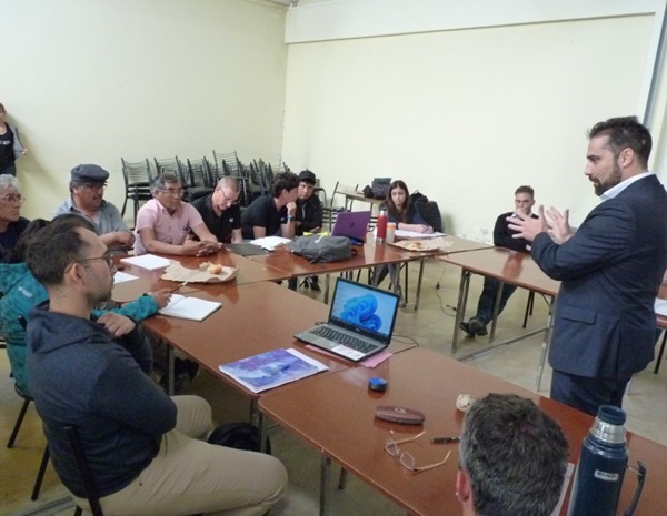 Tres programas fueron abordados en el encuentro institucional.